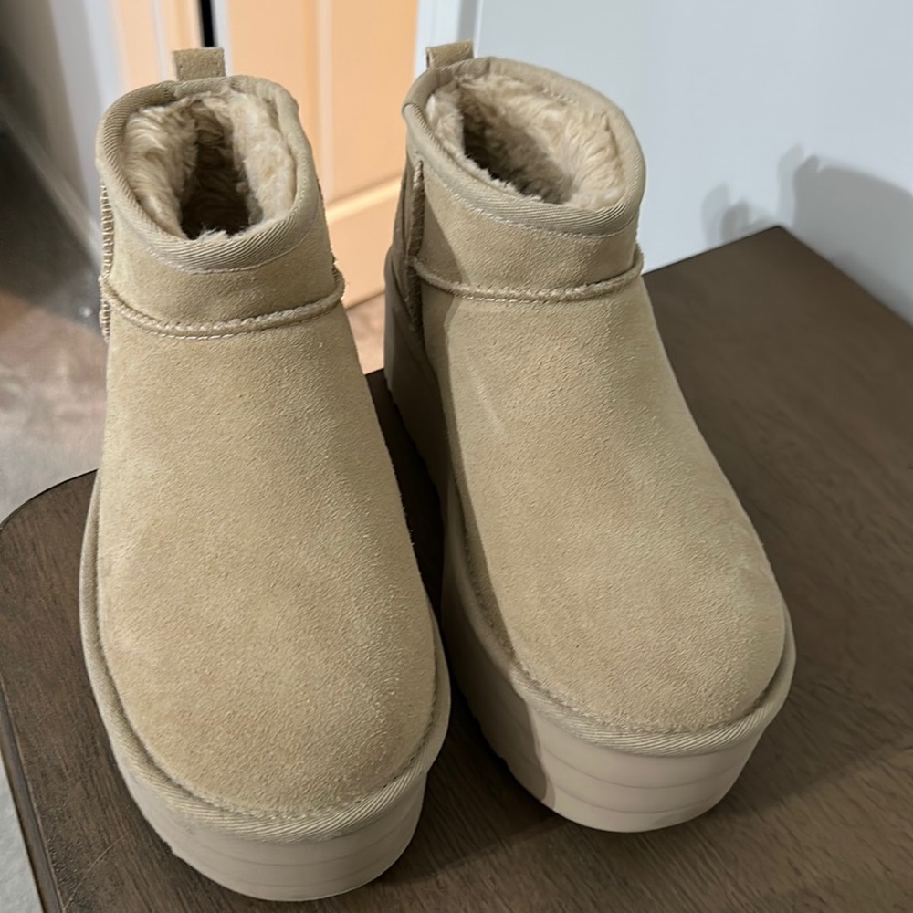 Classic Ultra Mini Platform Ugg Boots